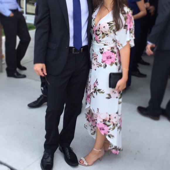 White floral wrap dress, Dynamite - Picture 4 of 4